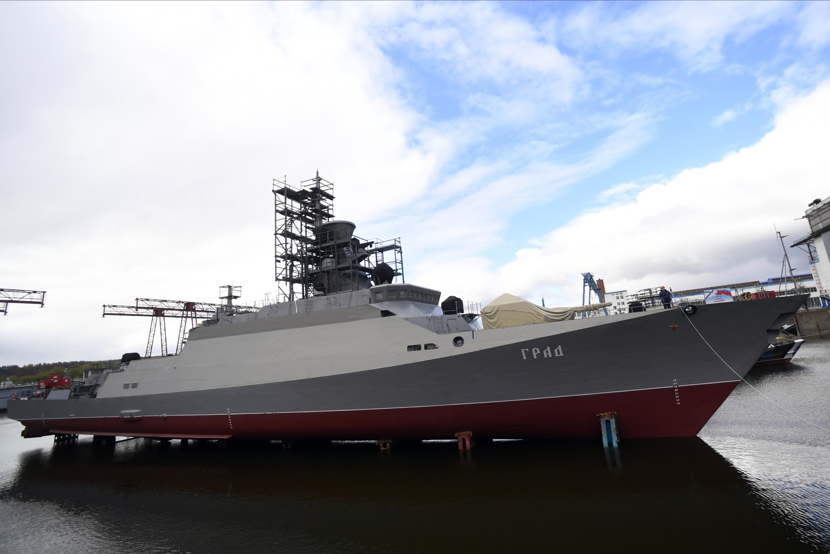 Project 21631: Buyan-M missile ship - Page 19 19-10049981-vk-voenobozr-grad-06